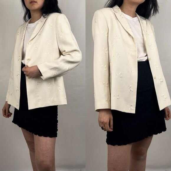 Vintage Kasper White Blazer with Floral Embroidery - Picture 3 of 8